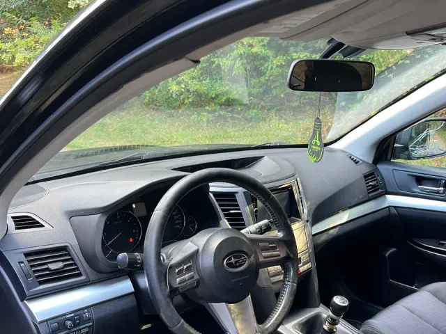 Subaru Legacy - фото 3