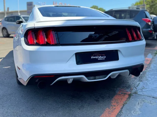 Ford Mustang - фото 5