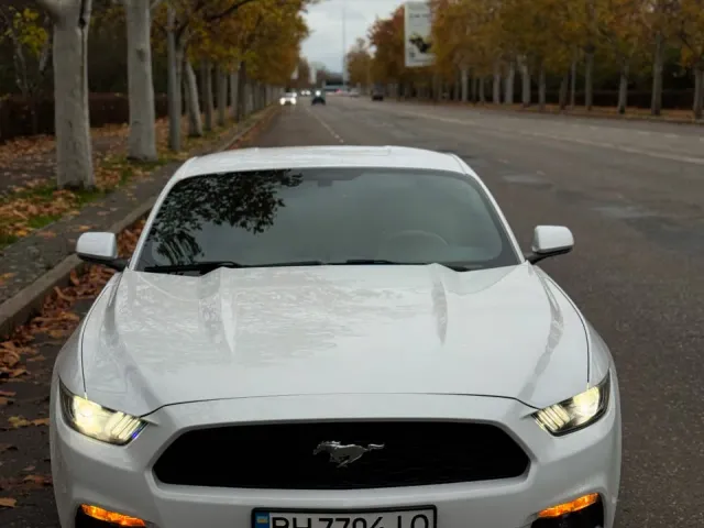 Ford Mustang - фото 2
