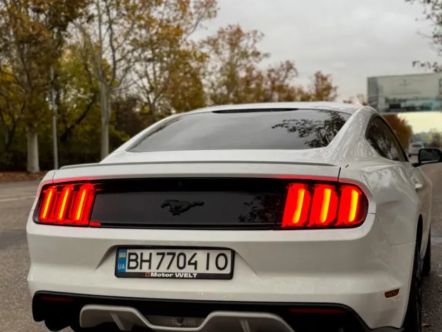 Ford Mustang - фото 5
