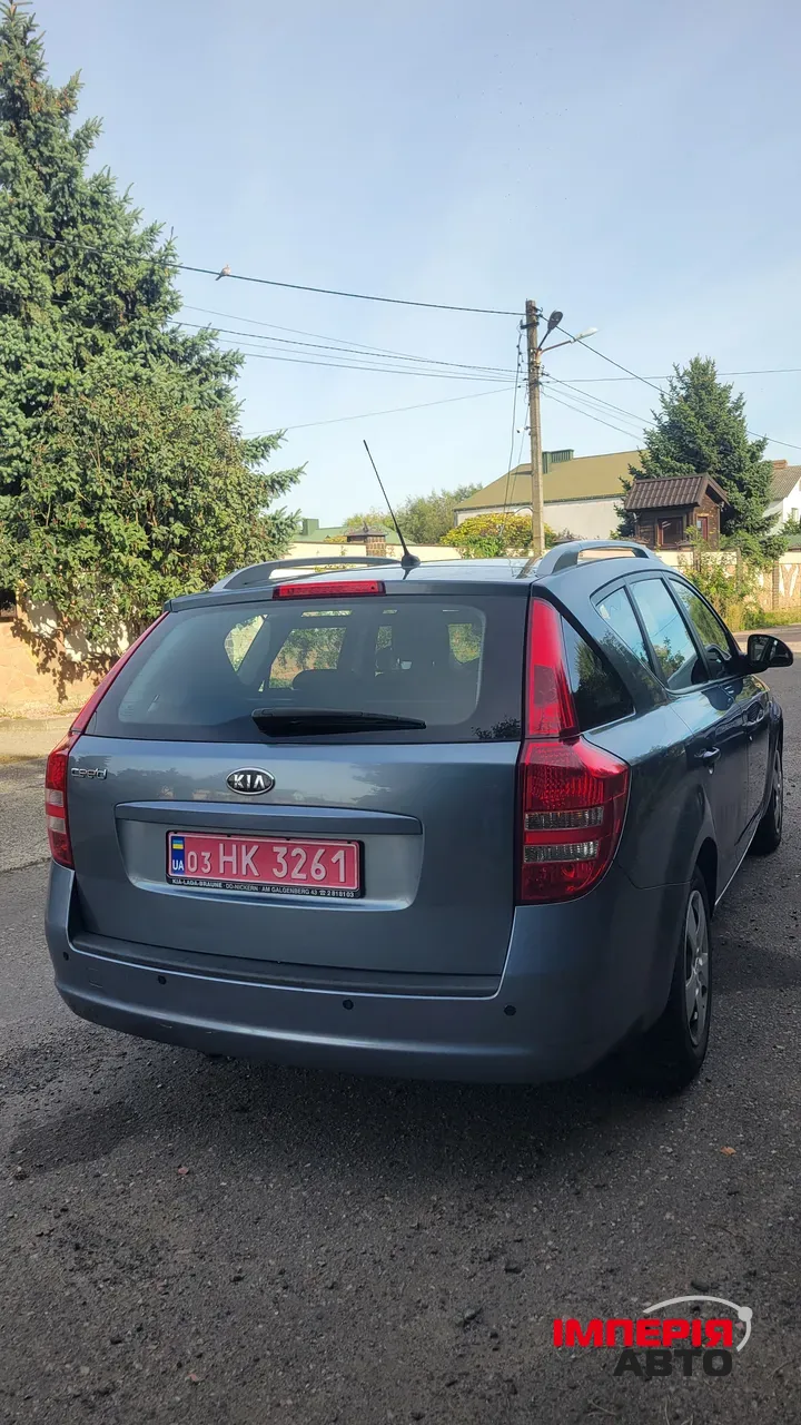 Kia Ceed - фото 18