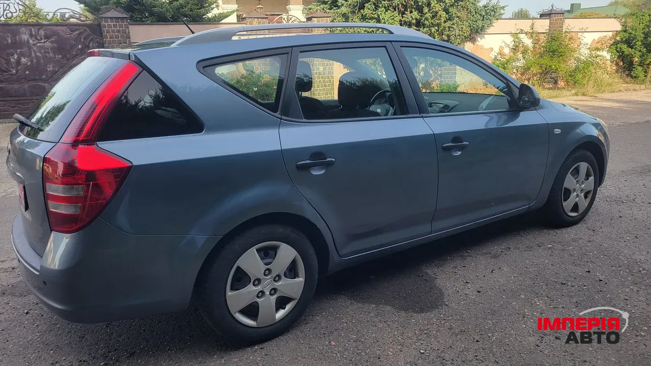 Kia Ceed - фото 17
