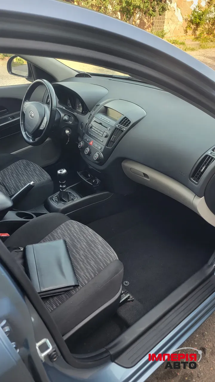 Kia Ceed - фото 16