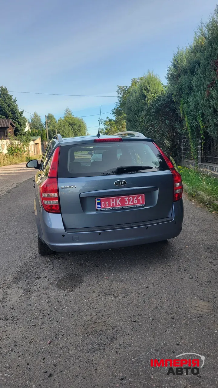 Kia Ceed - фото 12