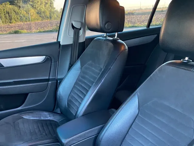 Volkswagen Passat - фото 2