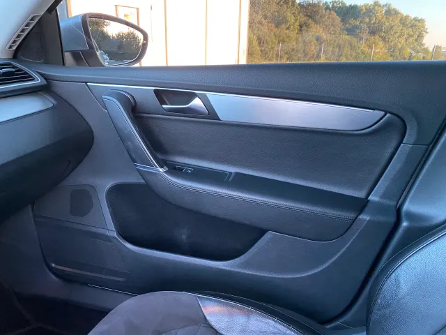 Volkswagen Passat - фото 4