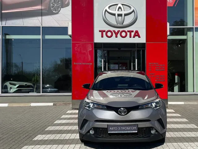 Toyota C-HR - фото 1