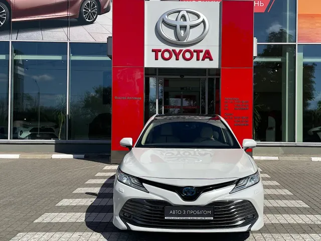 Toyota Camry - фото 5