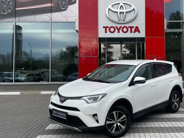 Toyota RAV4 - фото 3