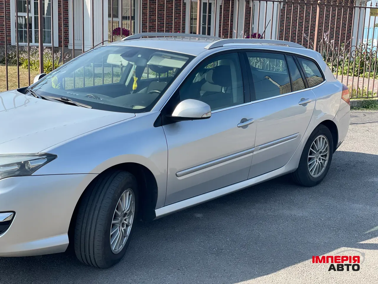 Renault Laguna - фото 1
