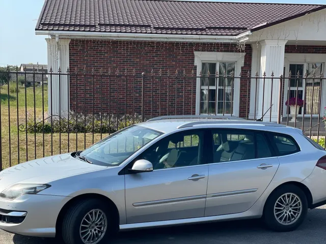 Renault Laguna - фото 5