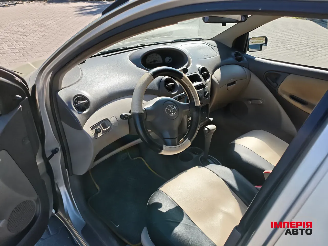 Toyota Echo - фото 8