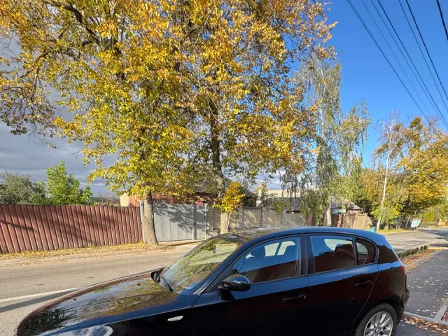 BMW 1 серії - фото 1