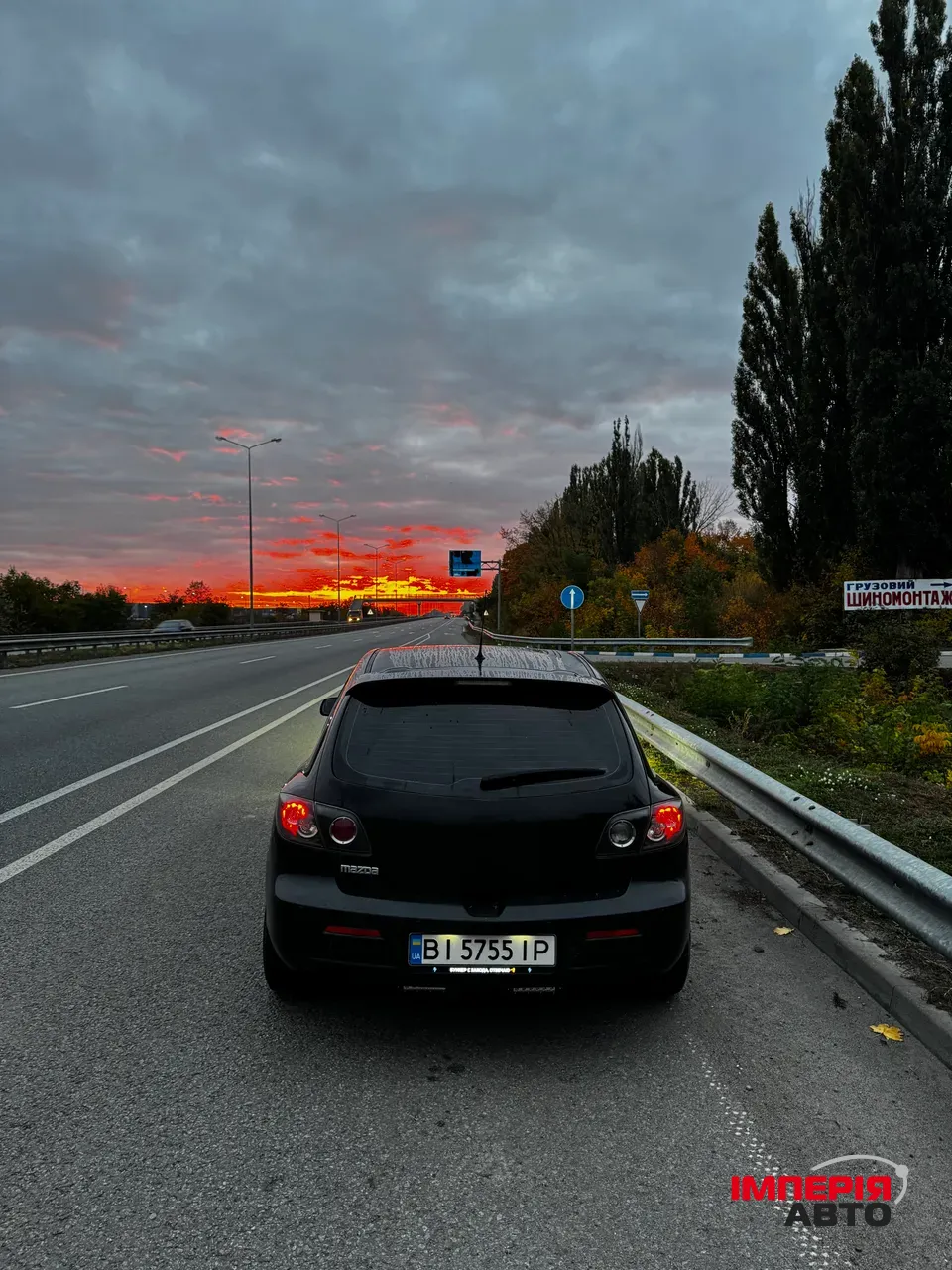 Mazda 3 - фото 2