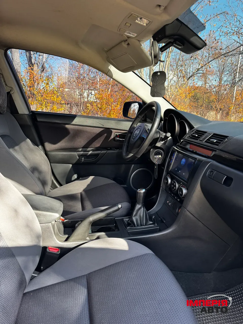 Mazda 3 - фото 9