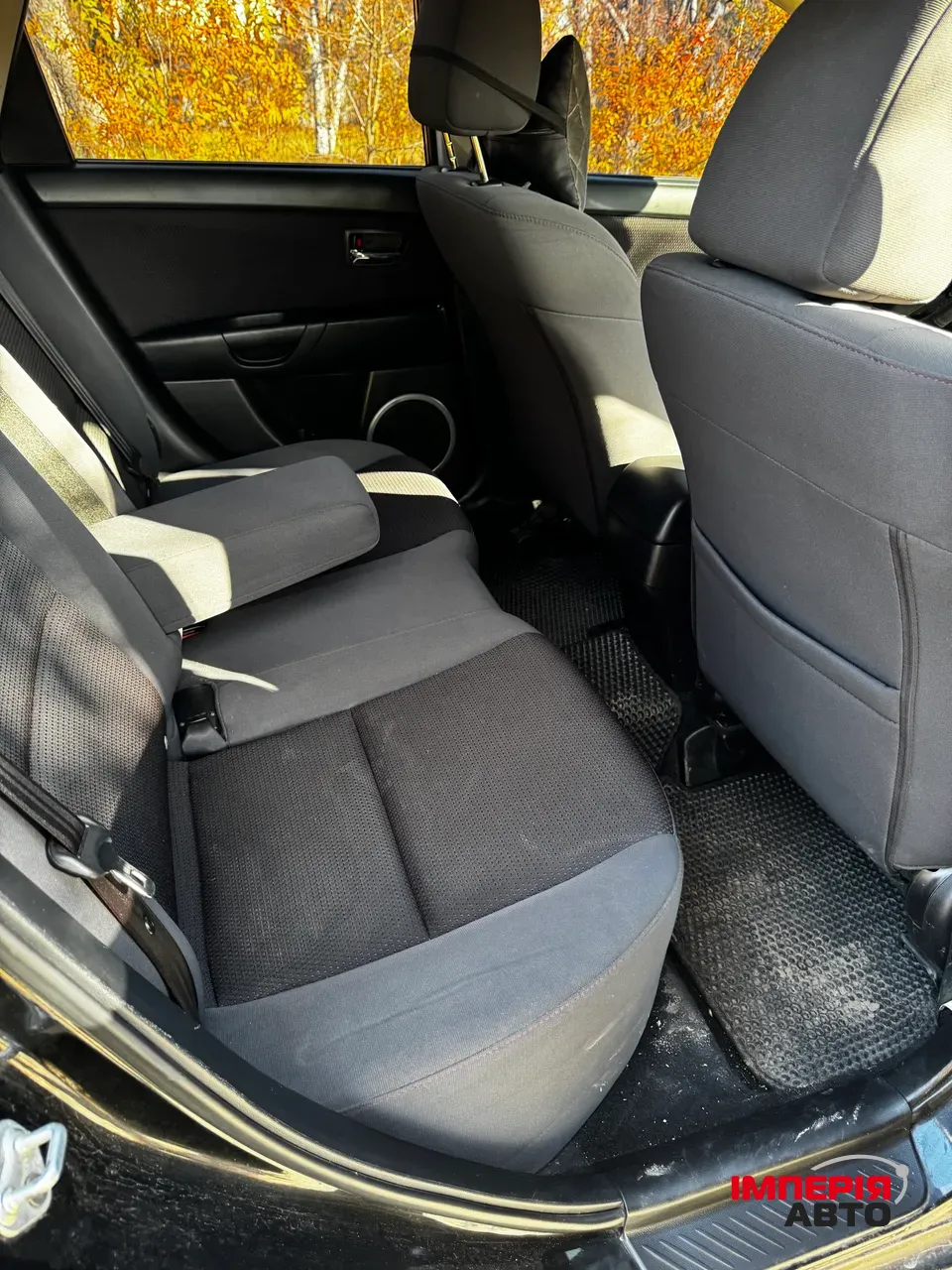 Mazda 3 - фото 7