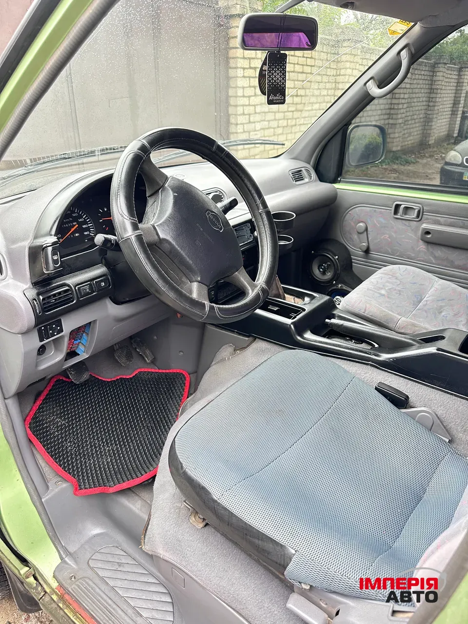 Nissan Serena - фото 4