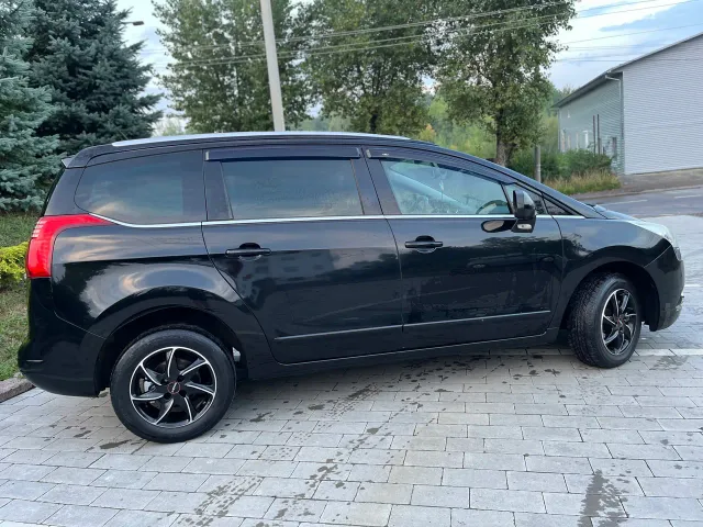 Peugeot 5008 - фото 2