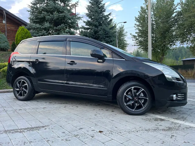 Peugeot 5008 - фото 4
