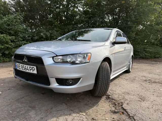Mitsubishi Lancer - фото 1