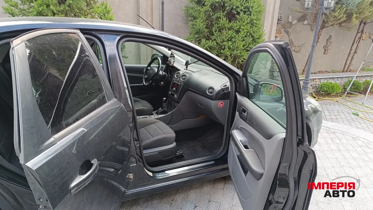 Ford Focus - фото 12