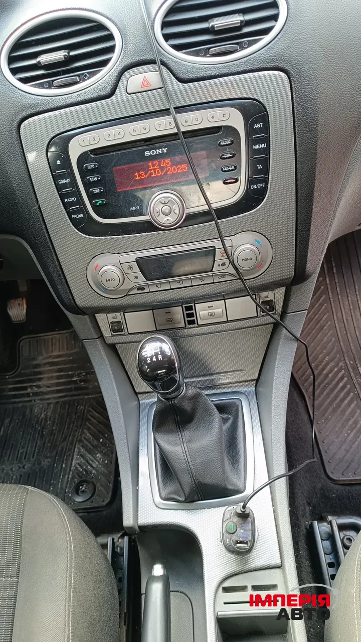 Ford Focus - фото 19