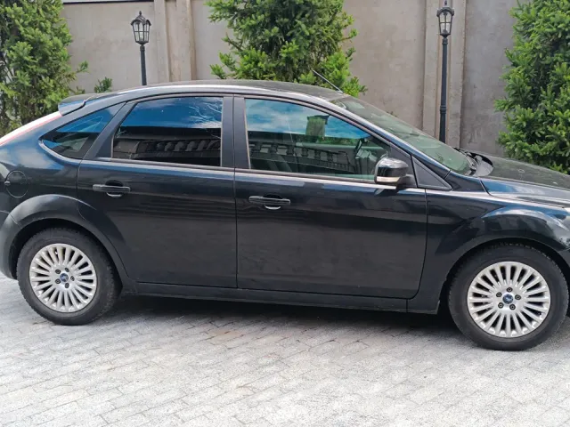 Ford Focus - фото 5