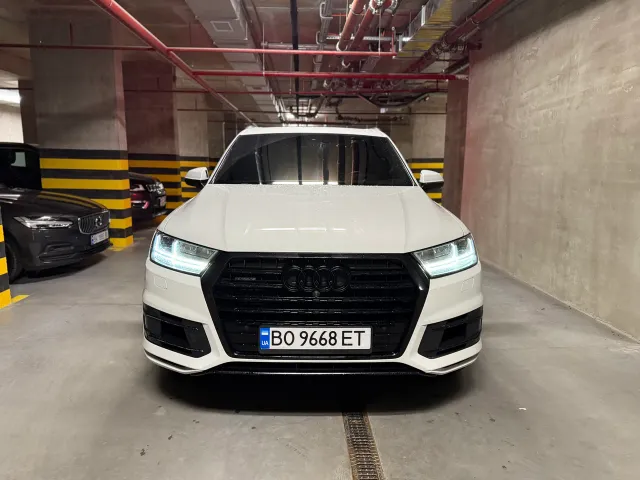 Audi Q7 - фото 2