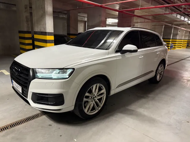 Audi Q7 - фото 5