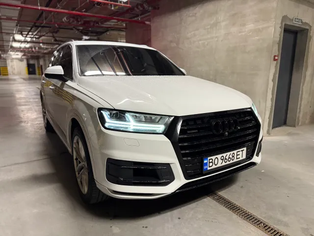 Audi Q7 - фото 3