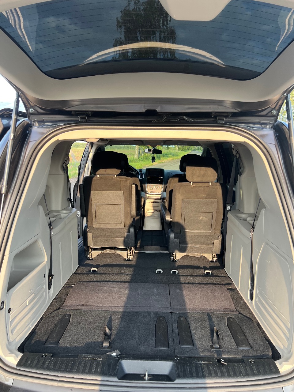 Dodge Caravan - фото 12