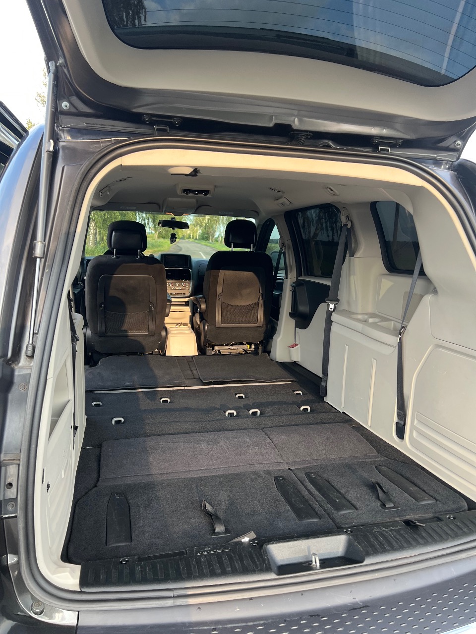 Dodge Caravan - фото 14