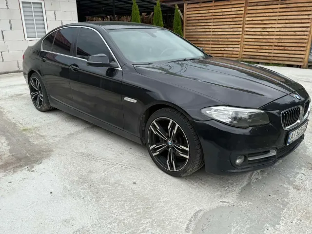 BMW 5 серії - фото 1