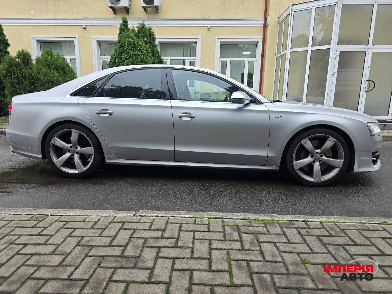 Audi S8 - фото 8