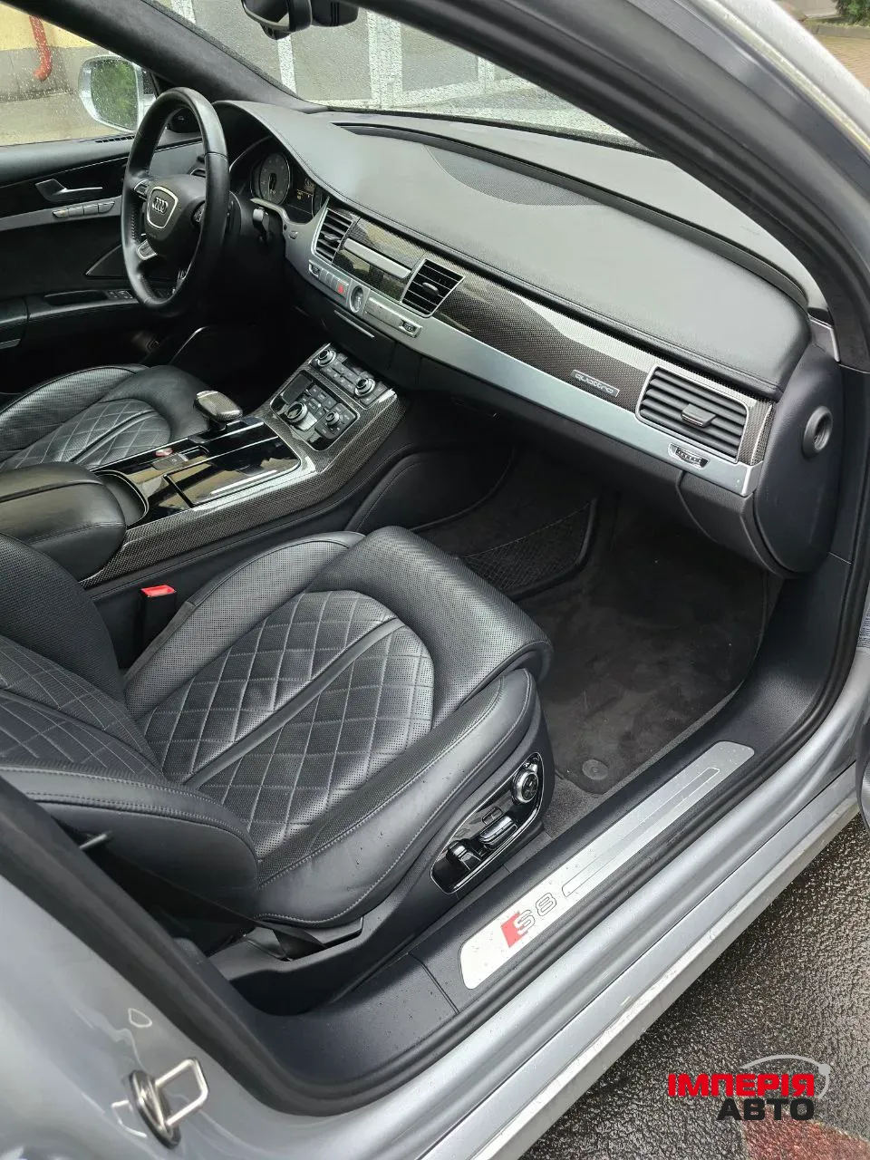 Audi S8 - фото 20