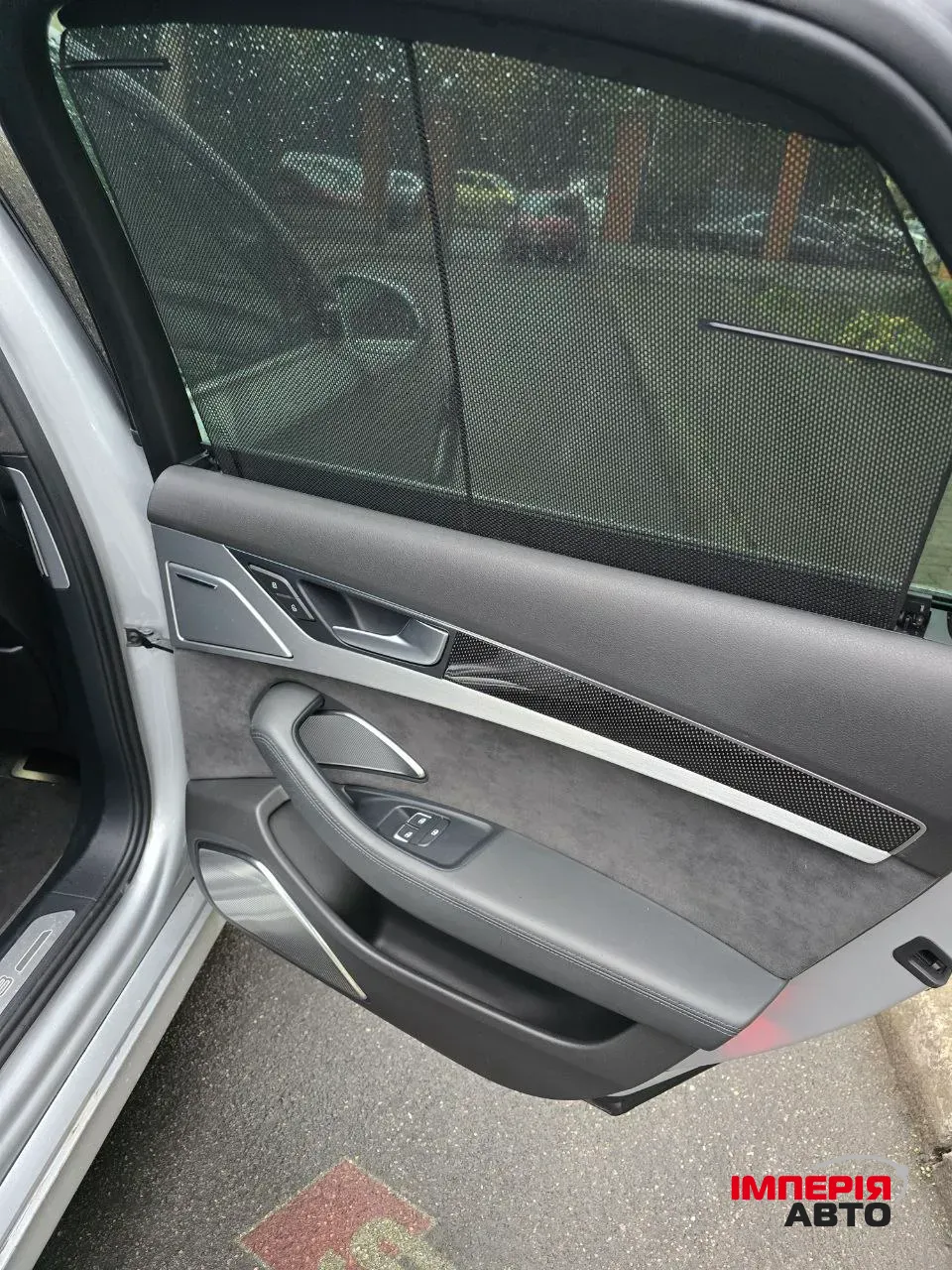 Audi S8 - фото 24