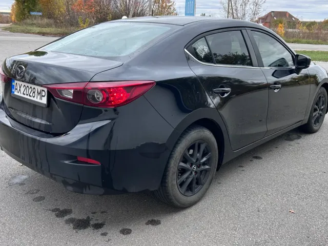 Mazda 3 - фото 5