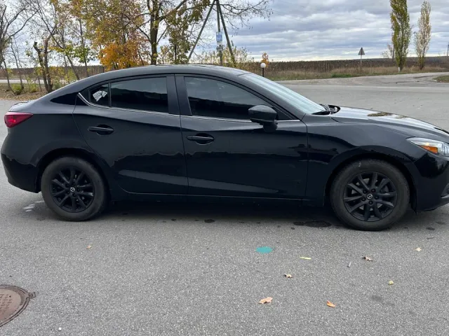 Mazda 3 - фото 4