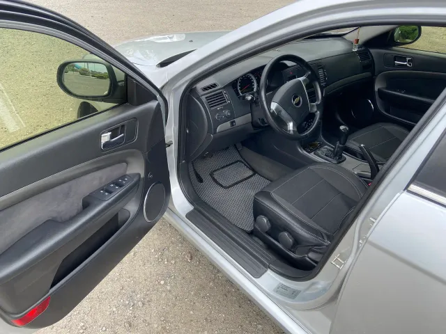 Chevrolet Epica - фото 4