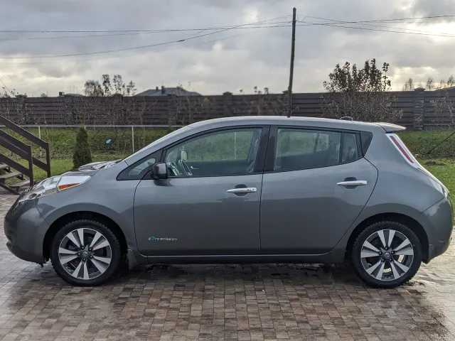 Nissan Leaf - фото 2