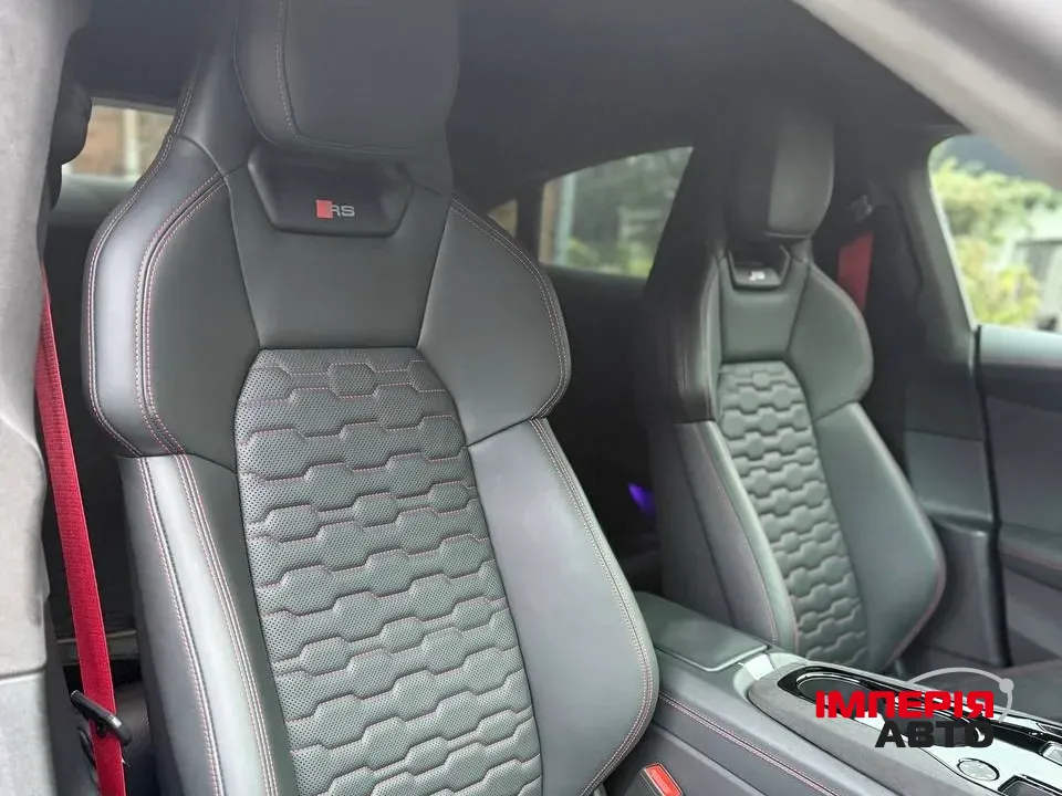 Audi RS e-tron GT - фото 9