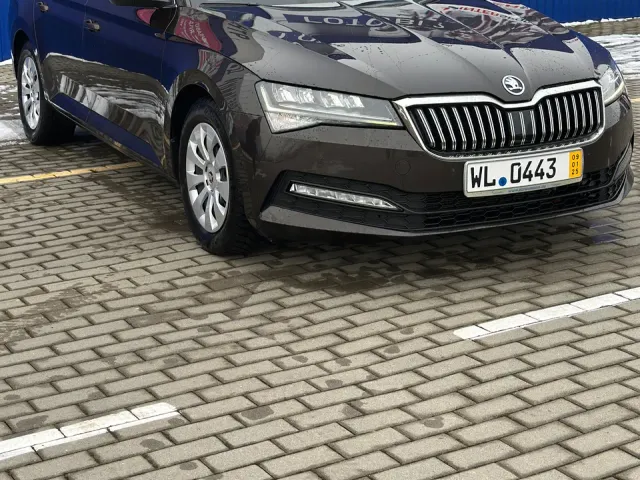 Skoda Superb - фото 3