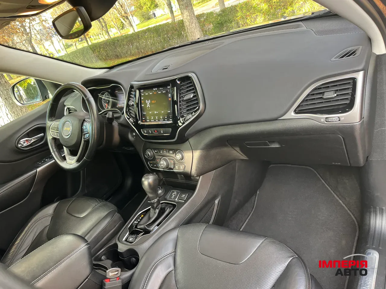 Jeep Cherokee - фото 11