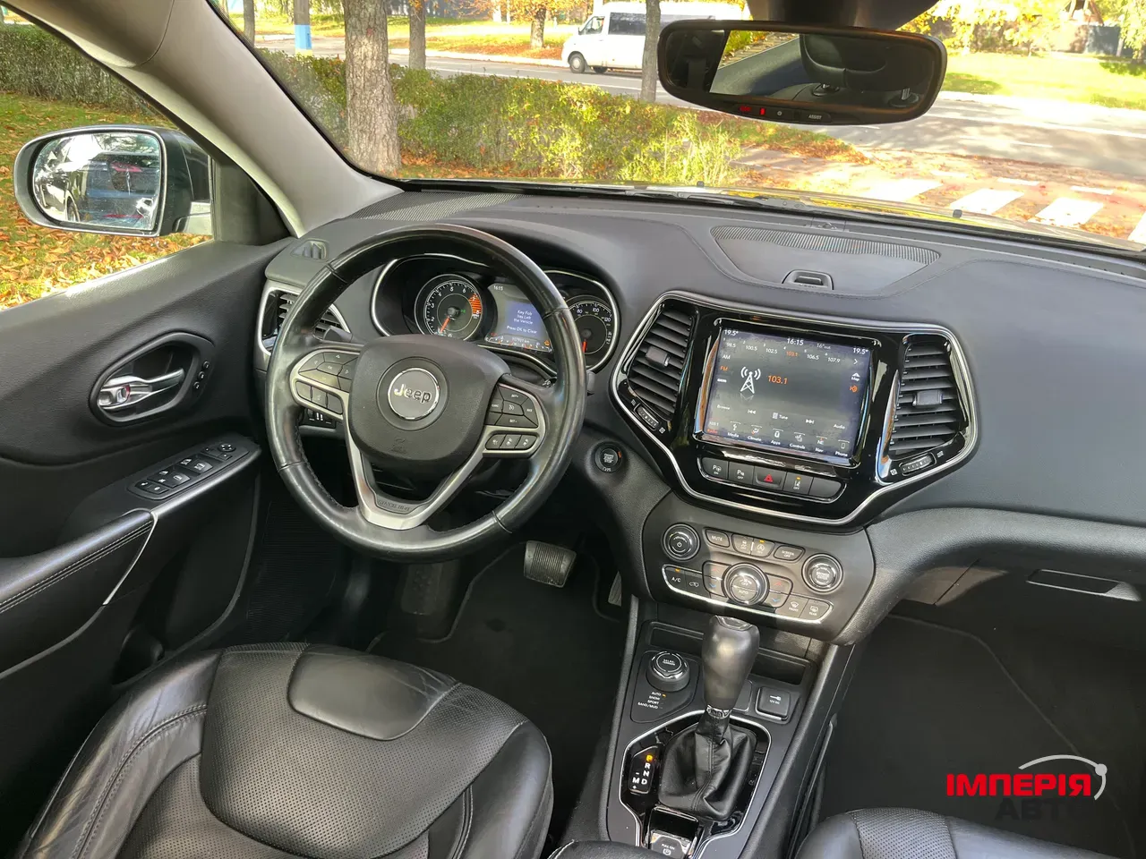 Jeep Cherokee - фото 13