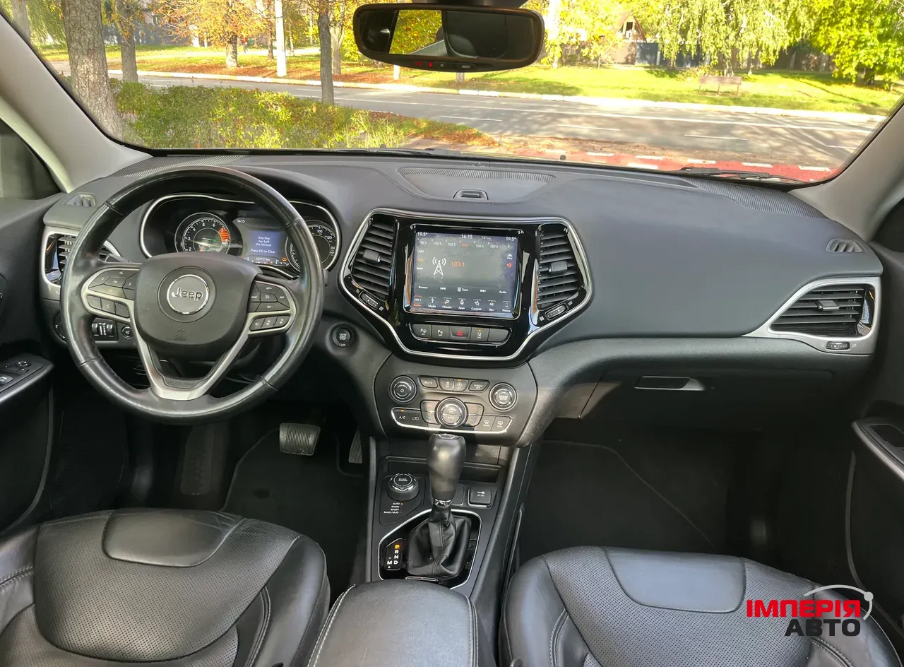 Jeep Cherokee - фото 8
