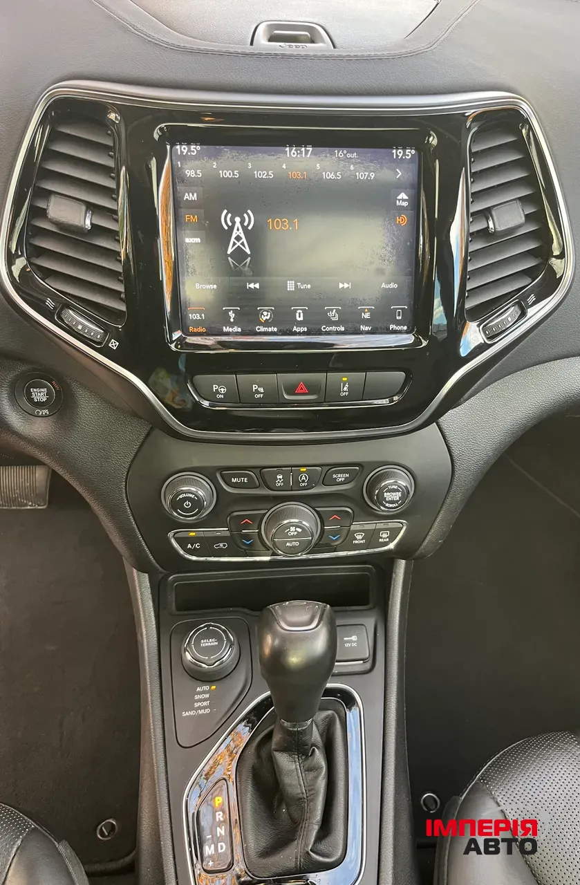 Jeep Cherokee - фото 23