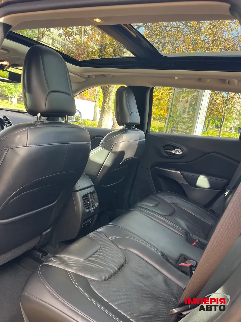 Jeep Cherokee - фото 14