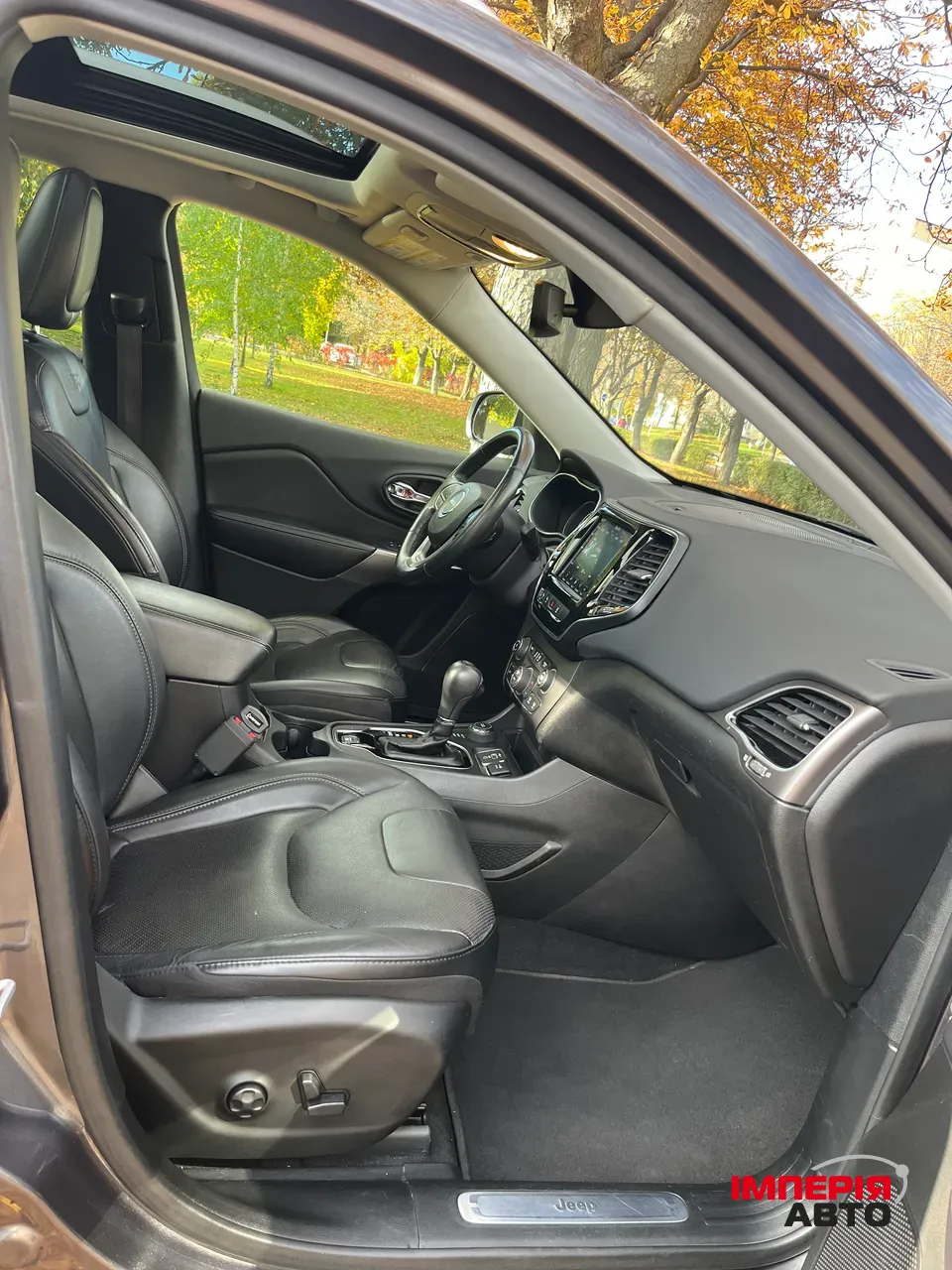 Jeep Cherokee - фото 10