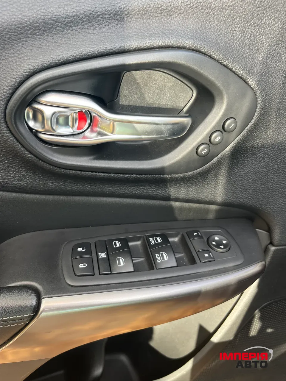 Jeep Cherokee - фото 22