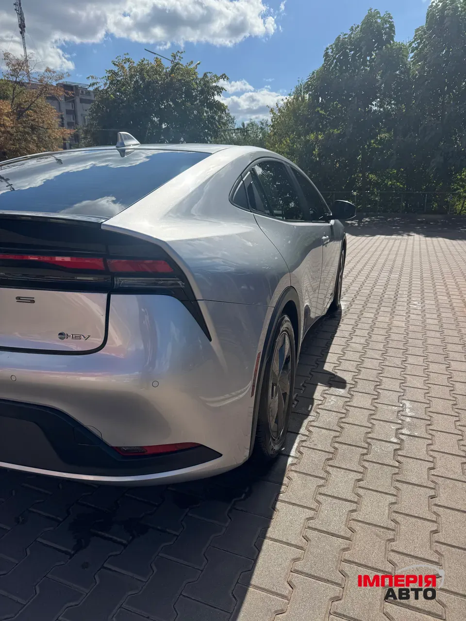 Toyota Prius - фото 2